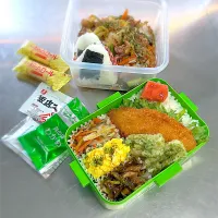 R7.7/5𝚂𝚊𝚝.   ·͜·♡焼きそば&白身魚ﾌﾗｲ弁当👨🏻‍🍳|hamakoさん