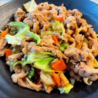 キャベツと豚肉の甘辛味噌炒め|パパ手料理さん