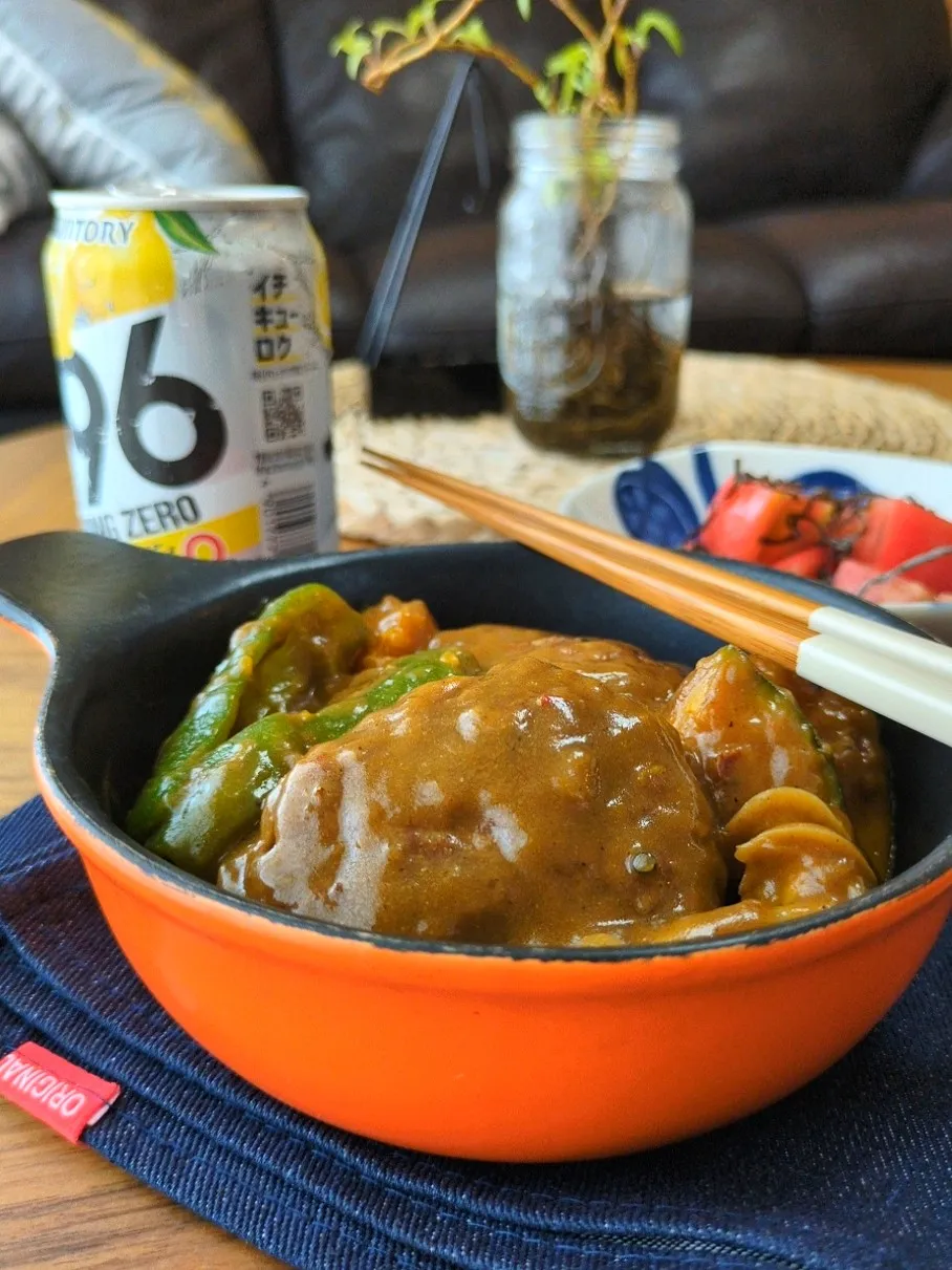 ｶﾚｰ煮込みﾊﾝﾊﾞｰｸﾞ|まりおさん
