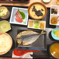 とろろ定食