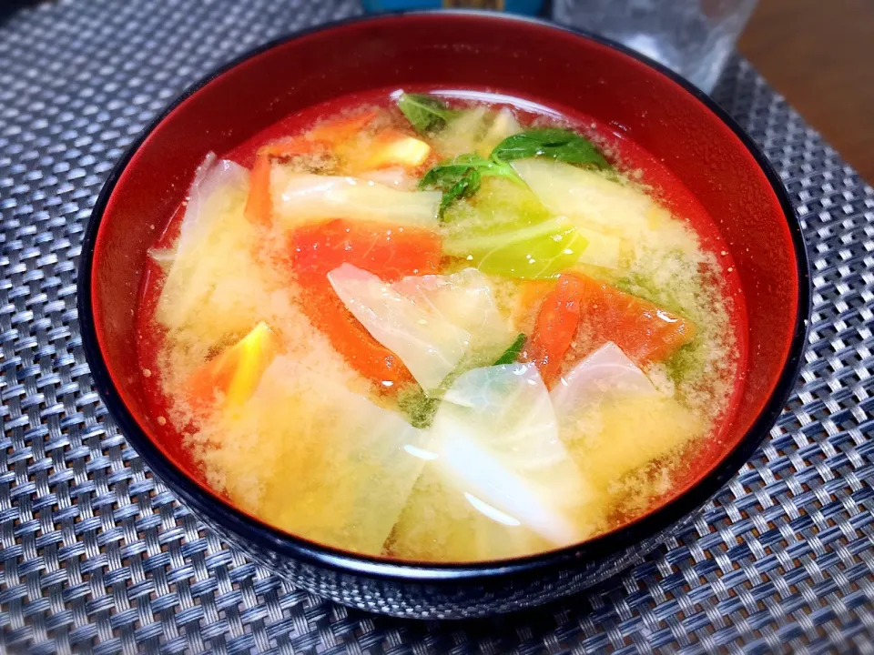 トマトとバジルのお味噌汁|cocoaさん