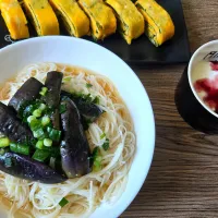 なすの煮浸し乗せそうめん&大葉入り卵焼き