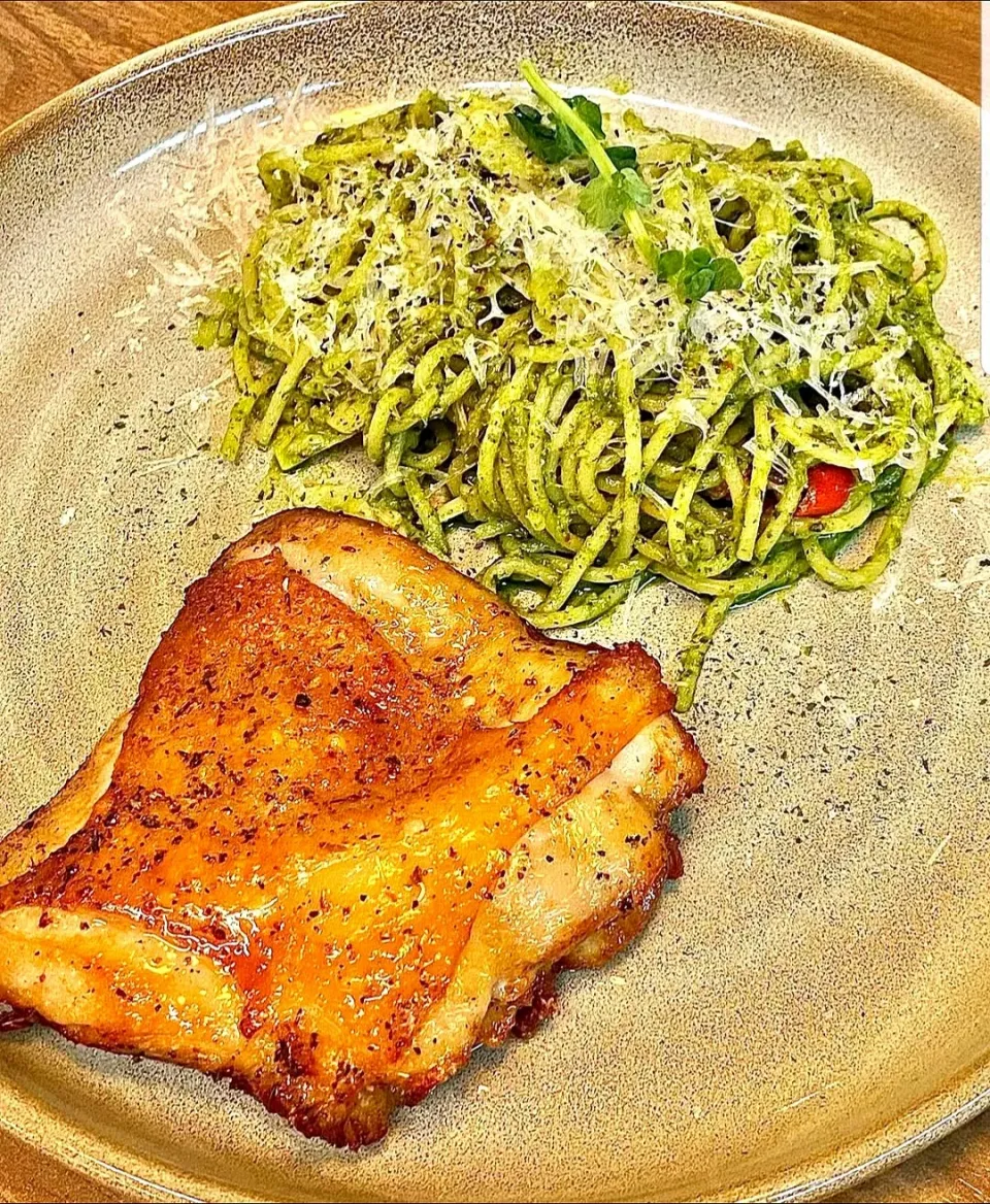 Pesto Pasta & Chicken Steak 🍝🍗🤤|An'leeさん