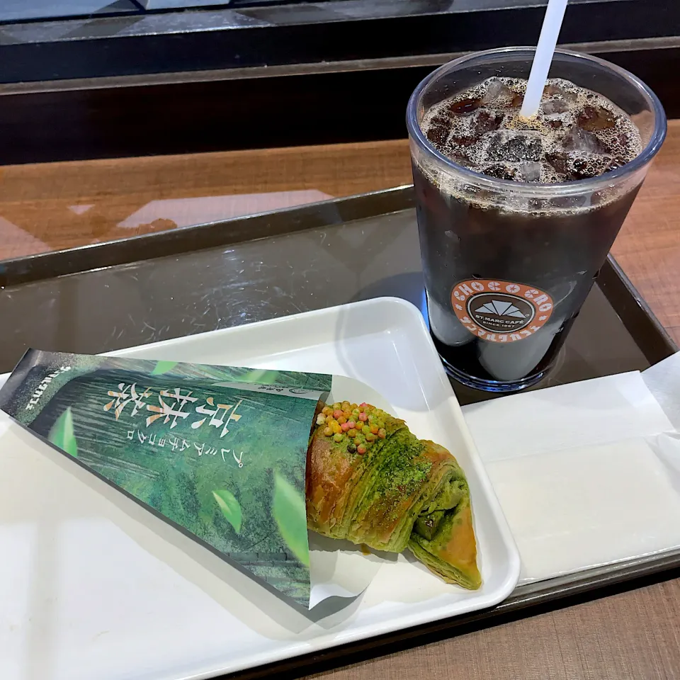 プレミアムチョコクロ 京抹茶 w/ アイスコーヒー|T. Wonderさん