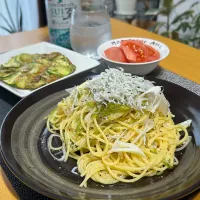 しらすとネギのペペロン&ズッキーニのガレット|みっきーさん