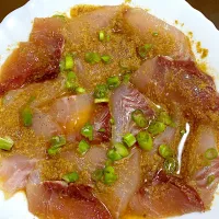 メジナとハマチの和風出汁　胡麻風味|えーちゃんさん