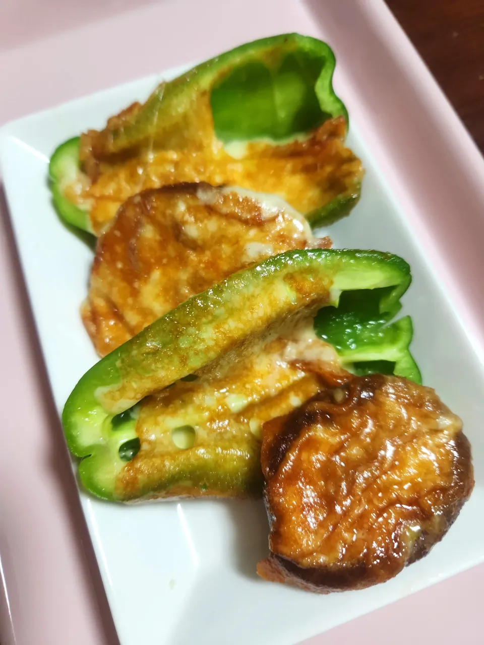 ピーマンとしいたけのチーズ焼き|aiさん
