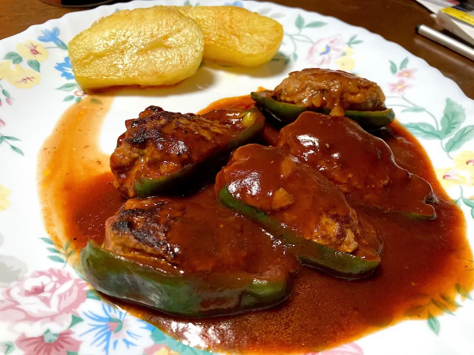 肉詰めピーマン|はっちぃさん