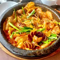 ひさびさに韓国料理屋さんのチュクミサムギョプサル😋|Hi-Niさん