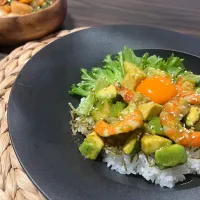 エビアボカド丼🥑🦐|Yさん
