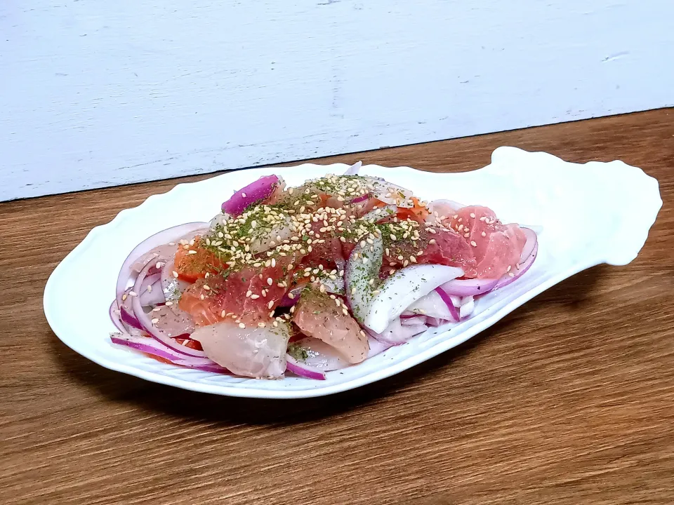 【自作アレンジ🎯】🇹🇭タイ風！5種の刺身とレッドオニオンのナンプラーサラダ🍻|Falco*さん
