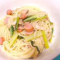 きのことウィンナーと小松菜のパスタ🍝|ちまりさん