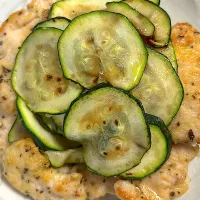 ズッキーニと鶏の胸肉のバジル風|Hiromiさん