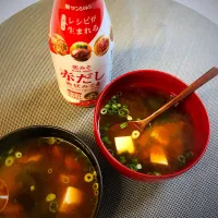 豆腐とワカメの赤だし|ユミさん