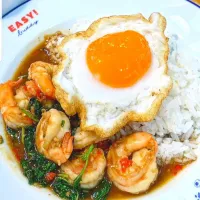 Stir-fried Thai Holy Basil w/ Prawns & Crispy Fried Egg aka Pad Gaprao Goong & Kai Dao 🌶🦐🍳🤤|An'leeさん