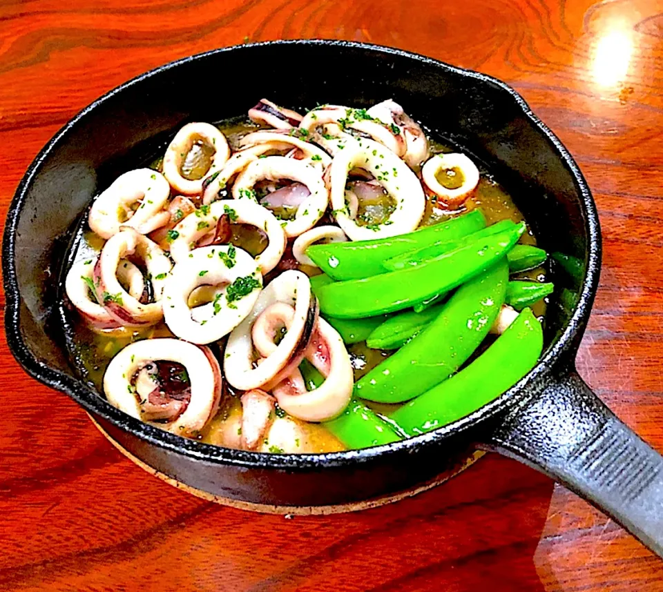 イカとスナップエンドウのアヒージョ|kyonmiさん