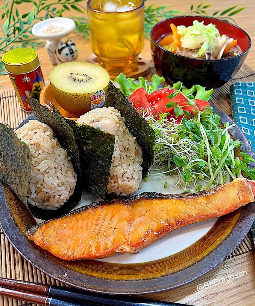 おにぎりさんプレート🍙|ラゴさん。さん