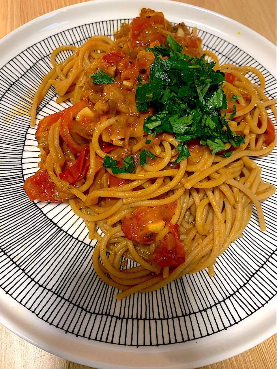 Spaghetti con acciughe pomodoro fresca
アンチョビとフレッシュトマトのスパゲッティ|KimaLABOさん