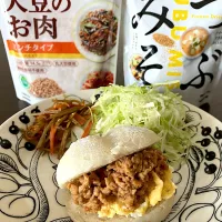 米粉パンの肉みそサンド|mikaさん