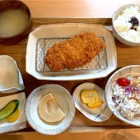 とんかつ定食|るみおんさん