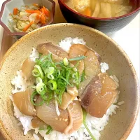 ぶりのゴマだれ漬け丼献立|besさん