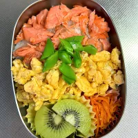 三色丼弁当|ぱんださん