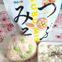 つぶみそと枝豆のおにぎり|あっきさん