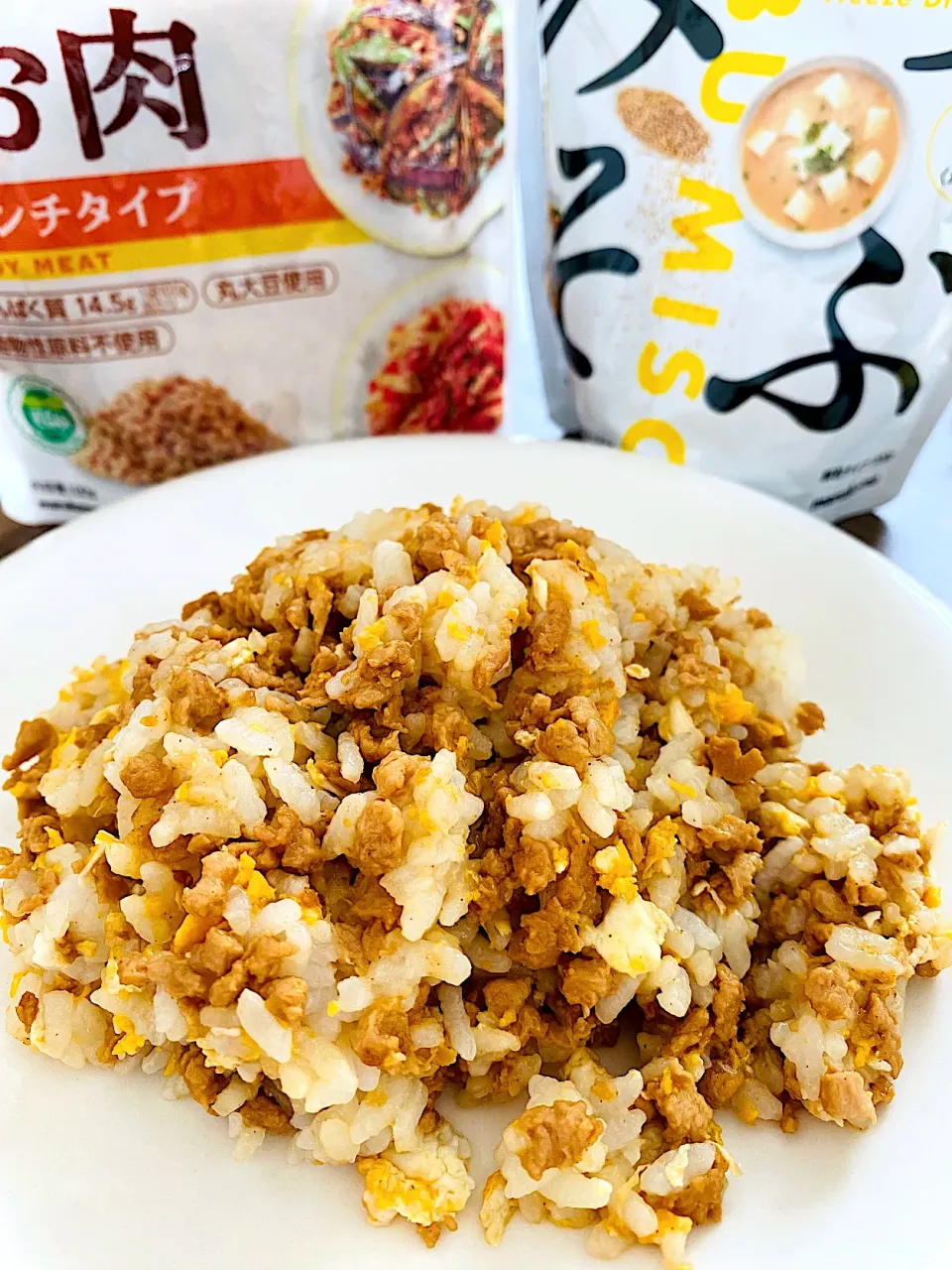 大豆のお肉と粒味噌チャーハン|とっしぃさん