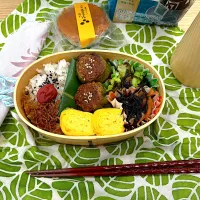 ピーマンの肉詰め。前に椎茸の肉詰めにした残りを詰めて味はケチャップとウスターソースに絡めたよ。|ナタママさん