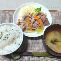夕飯一揃え【次男 作】|どかどかさん