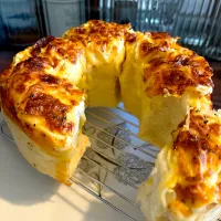 ベーコン入りオニオンチーズちぎりパン|acokaさん
