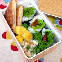 おにぎり弁当