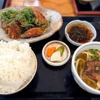 シークワーサーと大葉の唐揚げ定食 ごはん大盛（ソーキそば変更）|morimi32さん