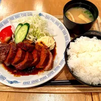 ステーキ定食|Food is lifeさん