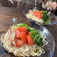 凍らせたトマトをそうめんに乗せて　シャリシャリ食感を楽しみます|霜月さん