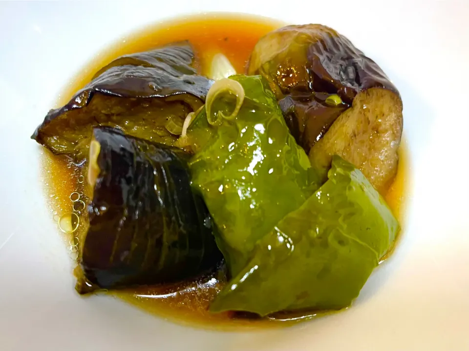本日のおつまみ🥢茄子🍆とピーマン🫑の揚げ浸し|KANAさん