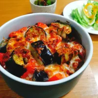 夏野菜のミートソースグラタン|茶釜さん