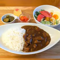 ☆カレーライス　☆サラダ　☆福神漬　☆きゅうちゃん漬　☆ゼリー|chikakoさん