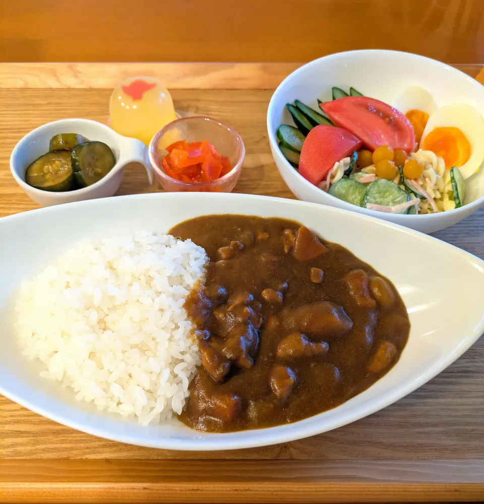☆カレーライス　☆サラダ　☆福神漬　☆きゅうちゃん漬　☆ゼリー|chikakoさん