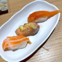 サーモン3貫にぎり| T. Wonderさん