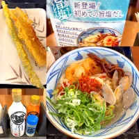 冷やし海鮮旨塩うどん　アスパラ天ちくわ天|るみおんさん