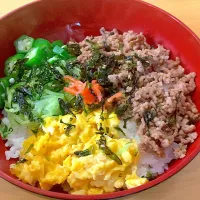 三色丼定食|小林順子Ayumu1988さん