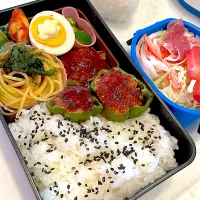 おっさん弁当　オクラ　板東英二ハーフ　漬け物　パスタ　ピーマンの肉詰め　サラダ　おにぎり|ひげおやじさん