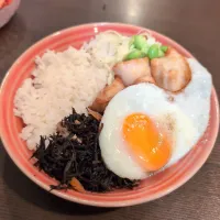 とりの梅焼き弁当🍱| Rieさん