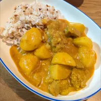 豚ヒレ肉とじゃがいもの甘口カレー| あぼちさん