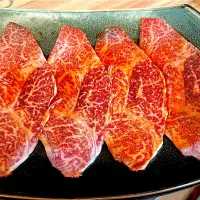 7月10日・［今日はお肉の日🍖］・⑤上赤身😋✨（○○上赤身だったけど！忘れてしまいました😅見た目より厚みがあって食べ応えあり❣️笑）| 山勝さん