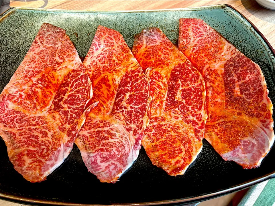7月10日・［今日はお肉の日🍖］・⑤上赤身😋✨（○○上赤身だったけど！忘れてしまいました😅見た目より厚みがあって食べ応えあり❣️笑）|山勝さん