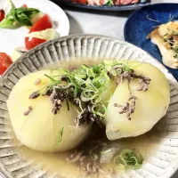 丸ごと玉ねぎのそぼろあんかけ|オーロラさん