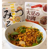 大豆のお肉肉味噌のせシリアル| こぐまさん
