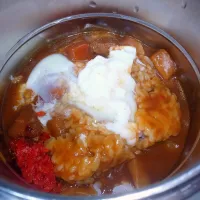 生タマゴ乗せ甘口レトルトカレーライス|darkbaronさん
